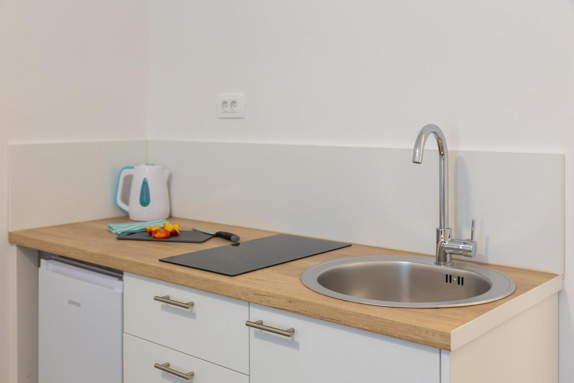 מאקרסקה Beachfront Apartments Providenca With Free Parking חדר תמונה
