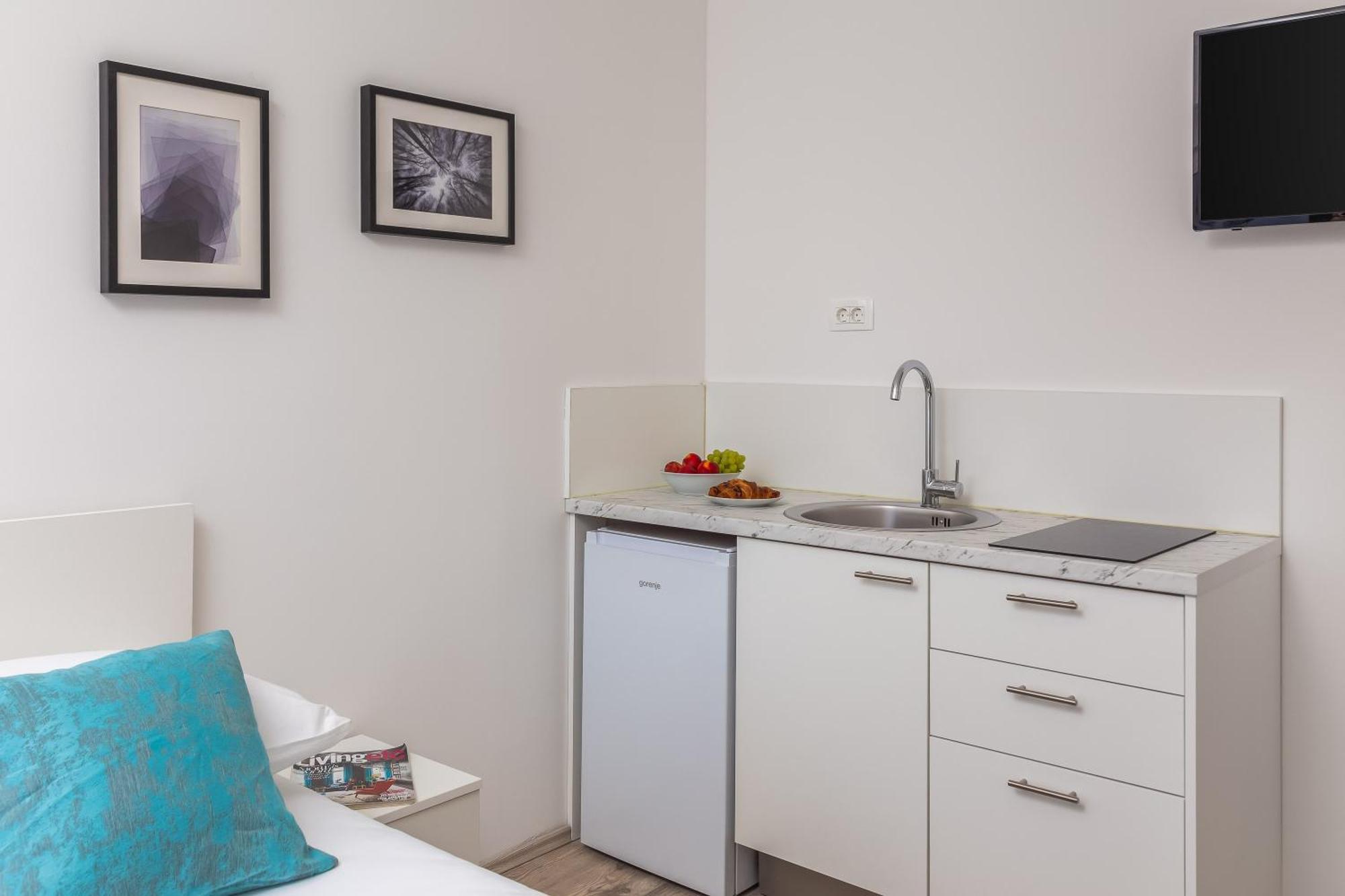 מאקרסקה Beachfront Apartments Providenca With Free Parking חדר תמונה