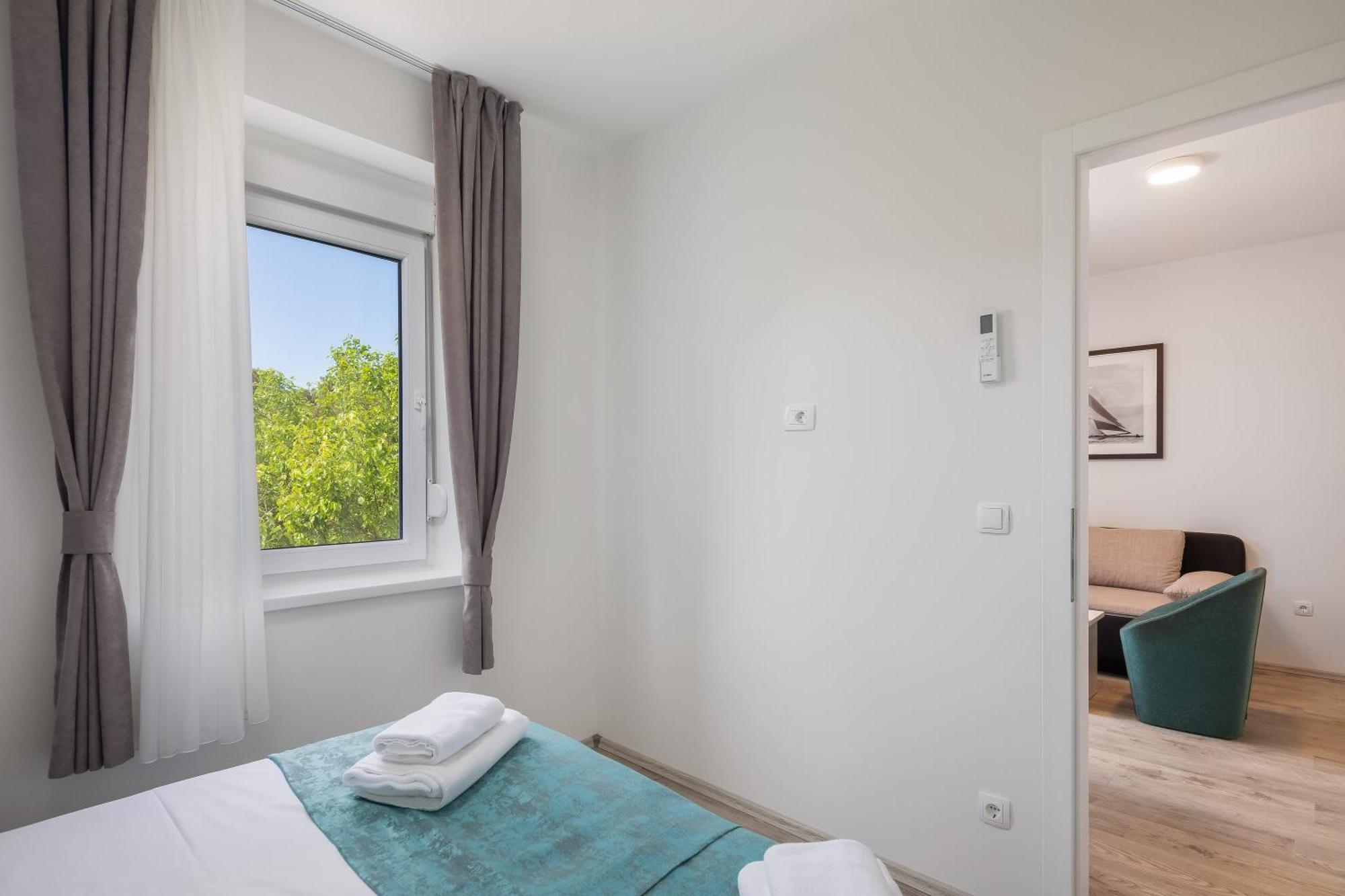 מאקרסקה Beachfront Apartments Providenca With Free Parking מראה חיצוני תמונה