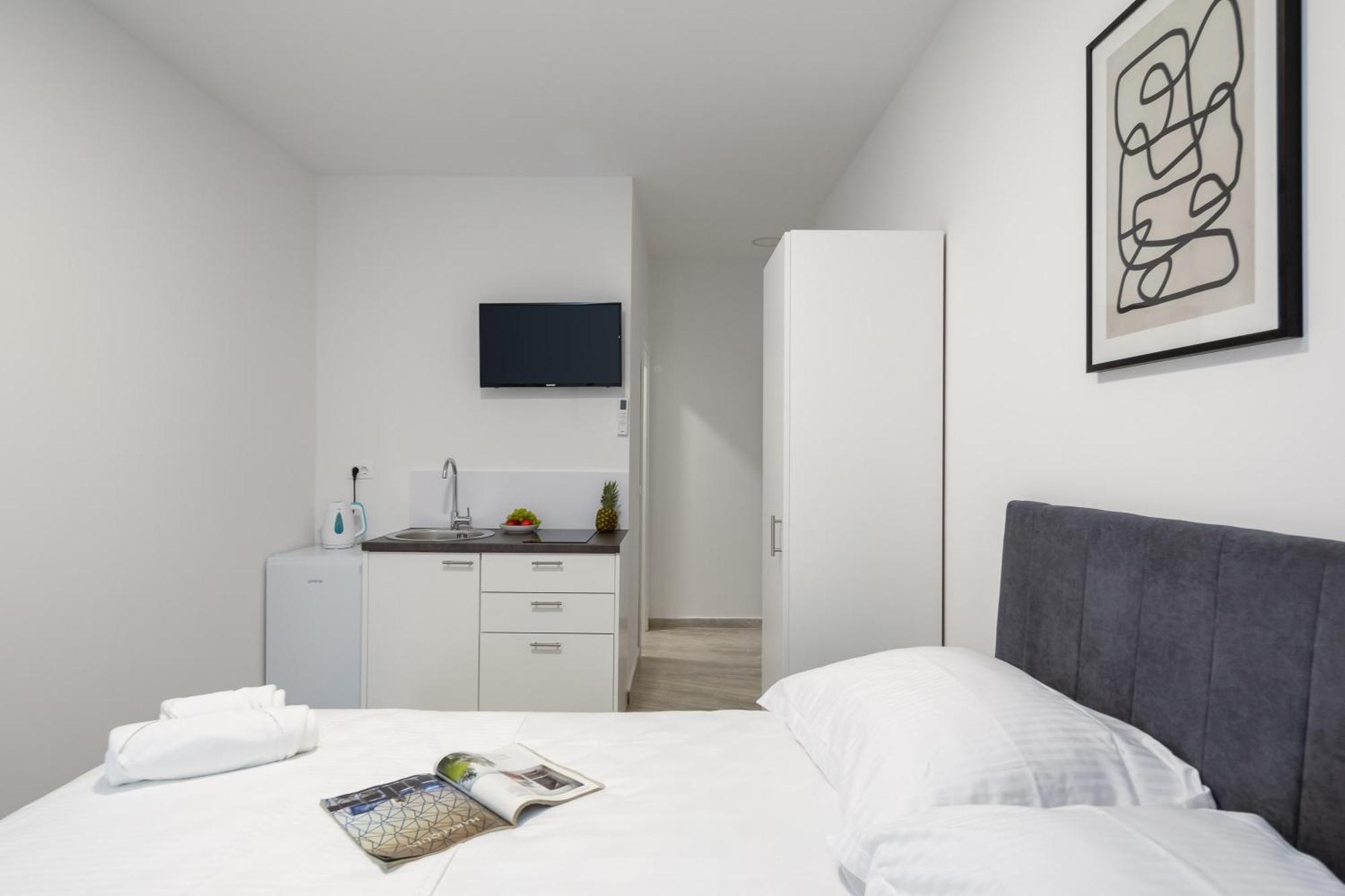 מאקרסקה Beachfront Apartments Providenca With Free Parking חדר תמונה