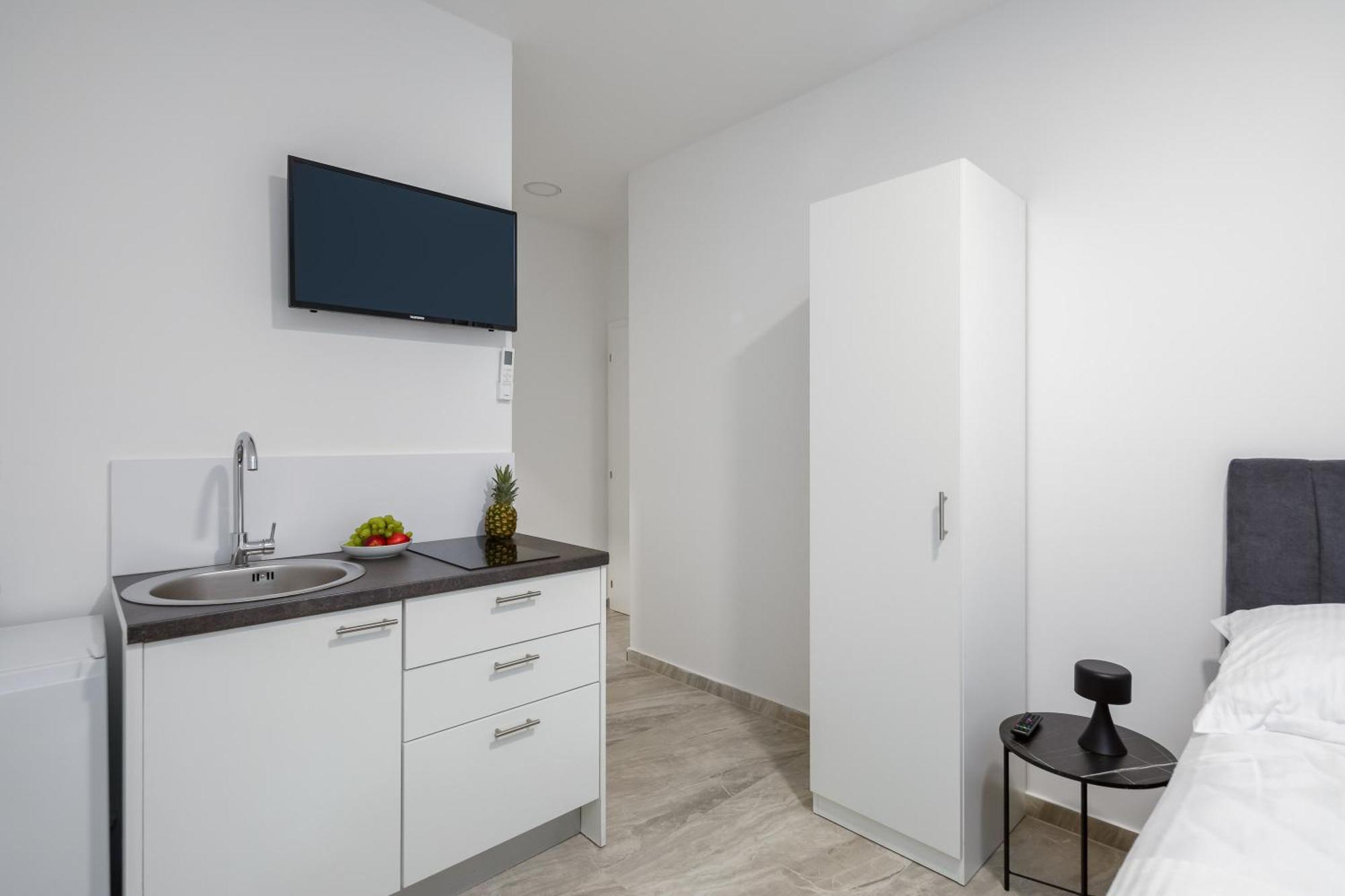 מאקרסקה Beachfront Apartments Providenca With Free Parking חדר תמונה