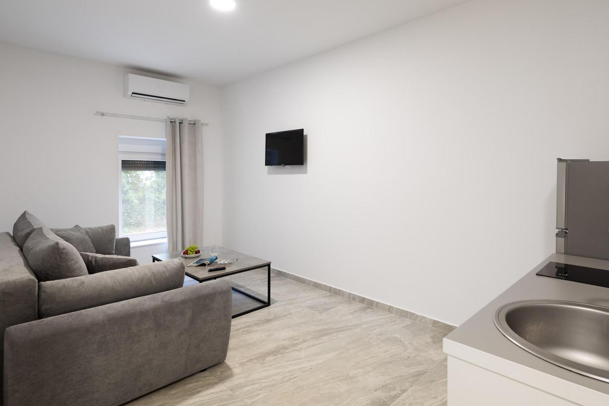 מאקרסקה Beachfront Apartments Providenca With Free Parking חדר תמונה